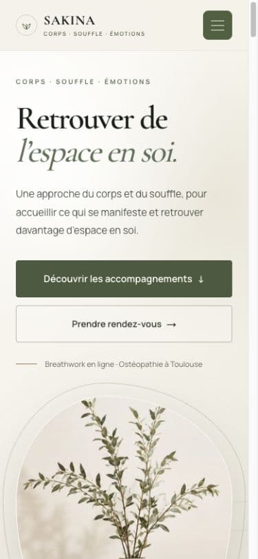 Version mobile de la page d’accueil Sakina Libération